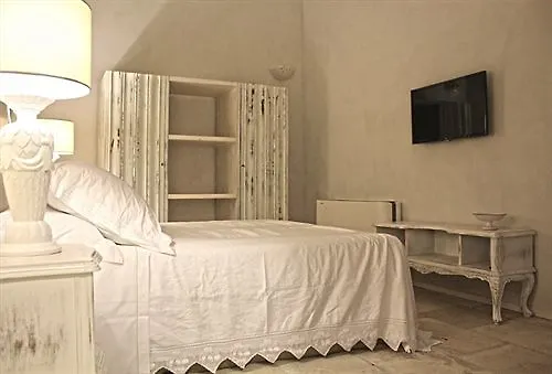 ** Couette-café Bed and Breakfast Palazzo Dei Dondoli à Lecce Italie